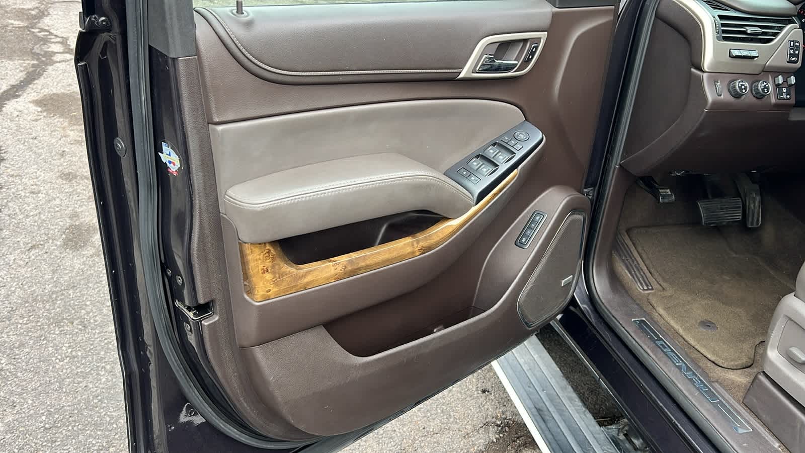 Thumbnail: 2015 GMC Yukon - 22