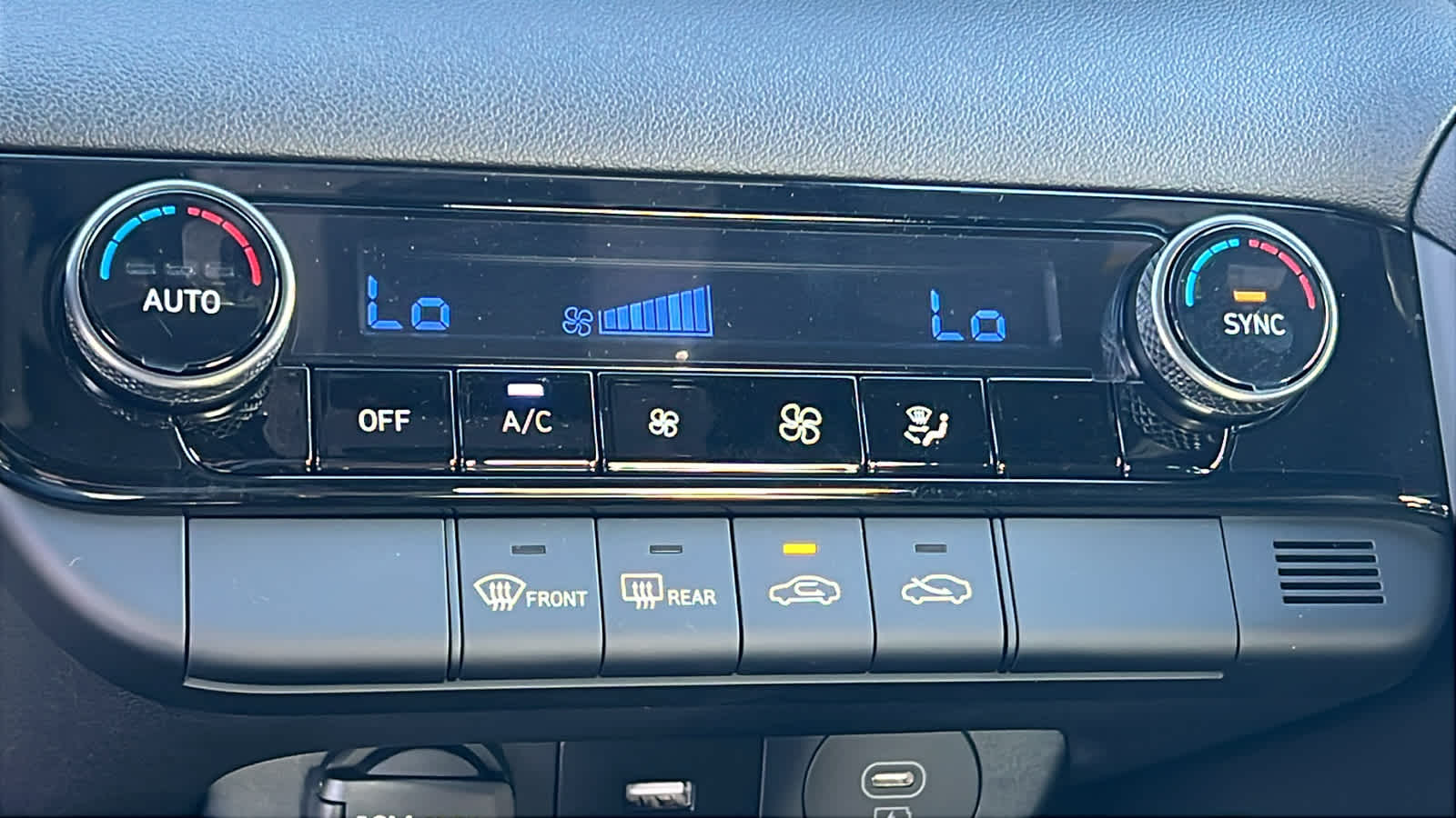 Thumbnail: 2025 Hyundai Elantra - 14