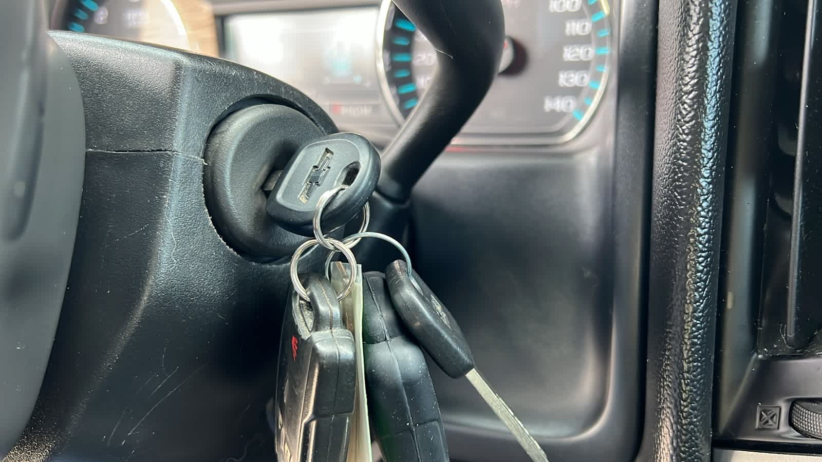 Thumbnail: 2015 Chevrolet Silverado 1500 - 17