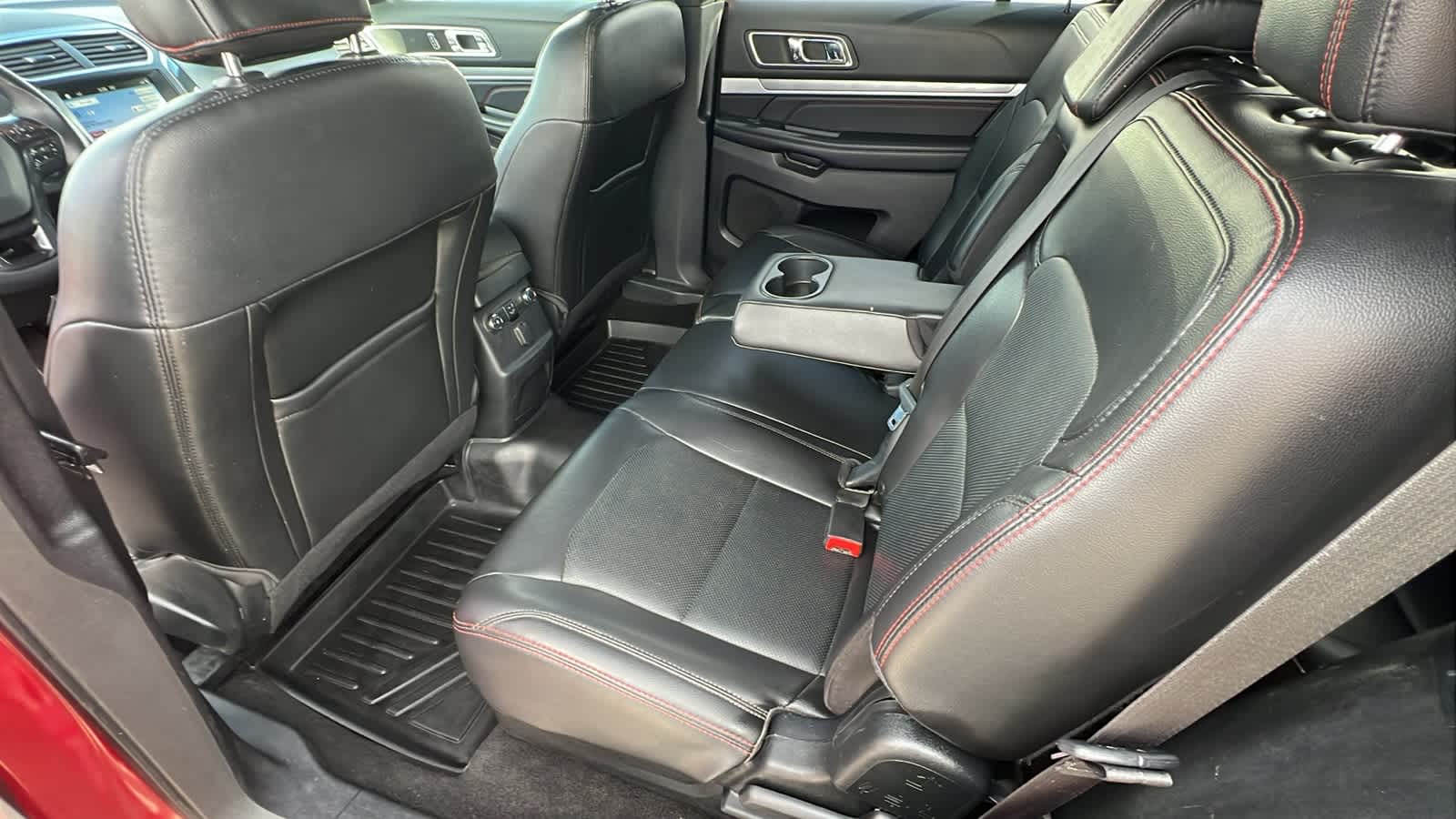 Thumbnail: 2018 Ford Explorer - 24