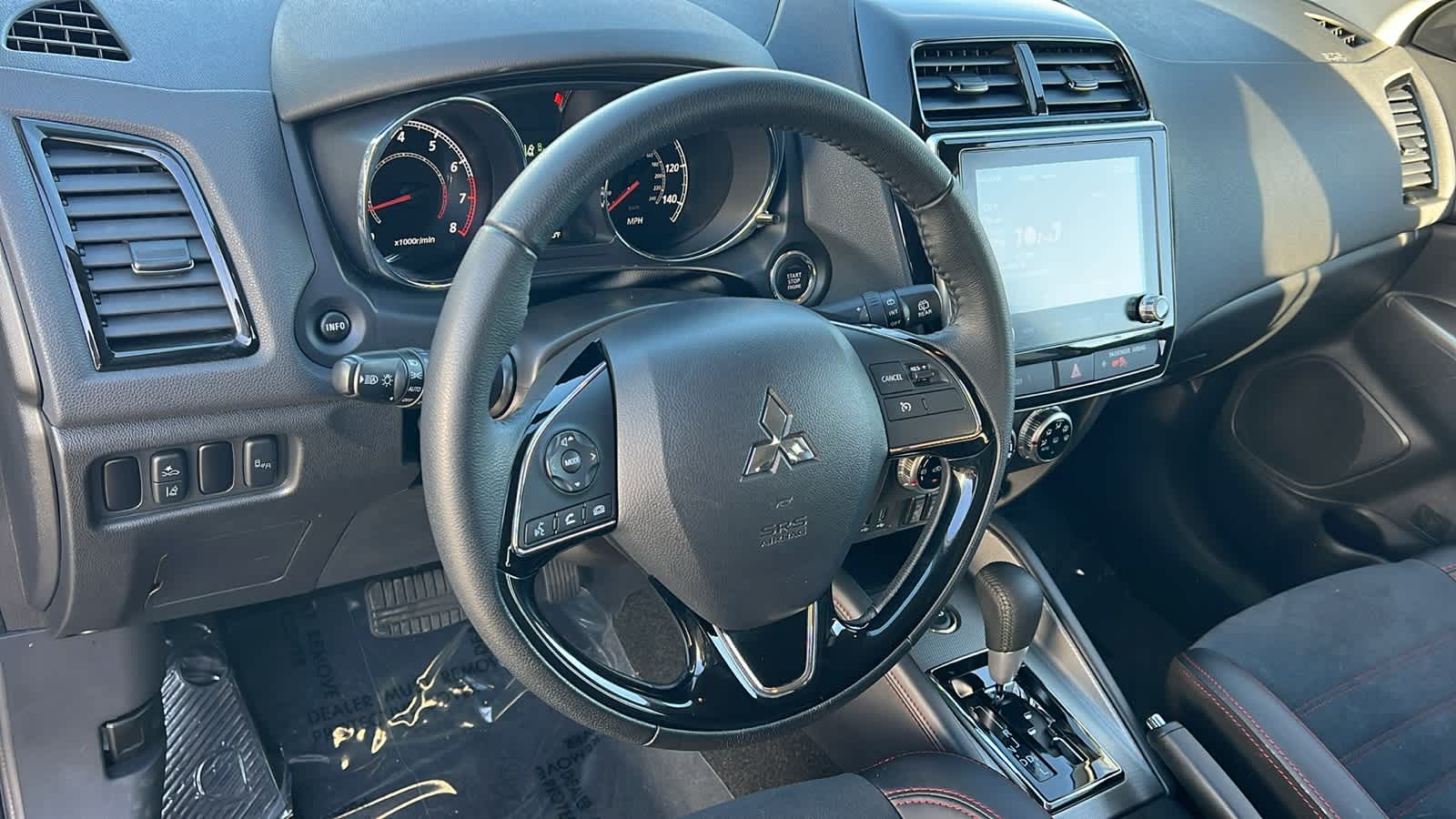 Thumbnail: 2024 Mitsubishi Outlander Sport - 10