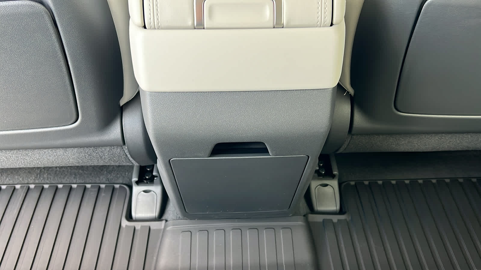 Thumbnail: 2026 Hyundai Santa Fe - 25