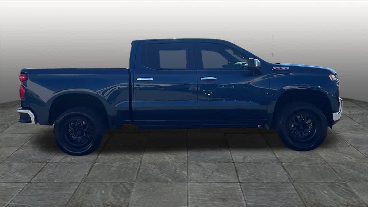 Thumbnail: 2022 Chevrolet Silverado 1500 - 4