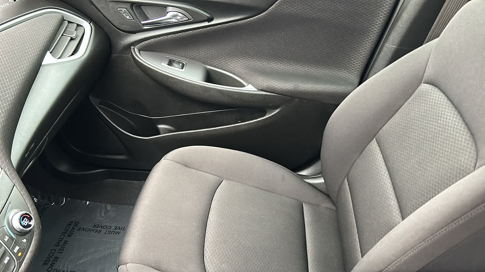 Thumbnail: 2023 Chevrolet Malibu - 12