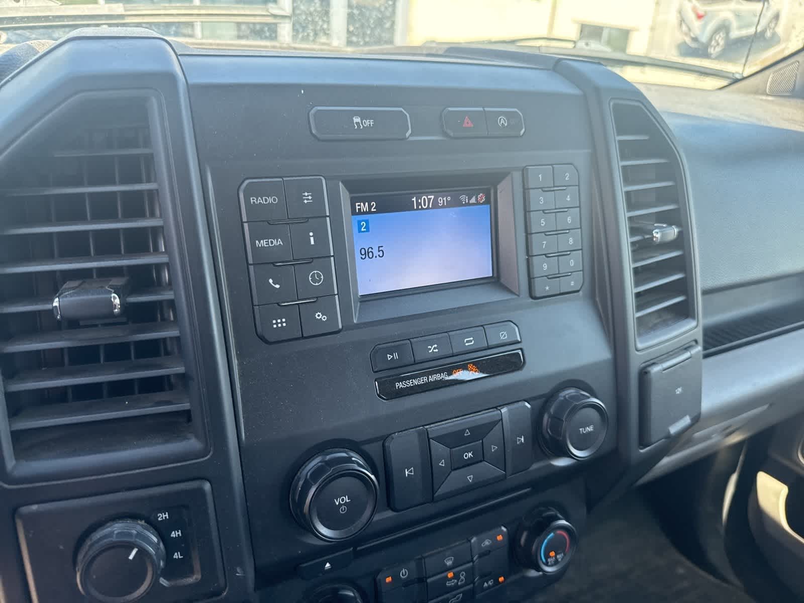 Thumbnail: 2018 Ford F-150 - 17