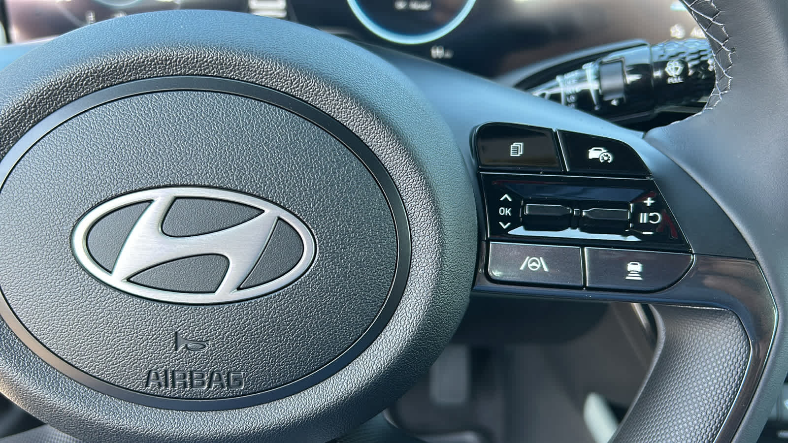 Thumbnail: 2025 Hyundai Elantra - 20