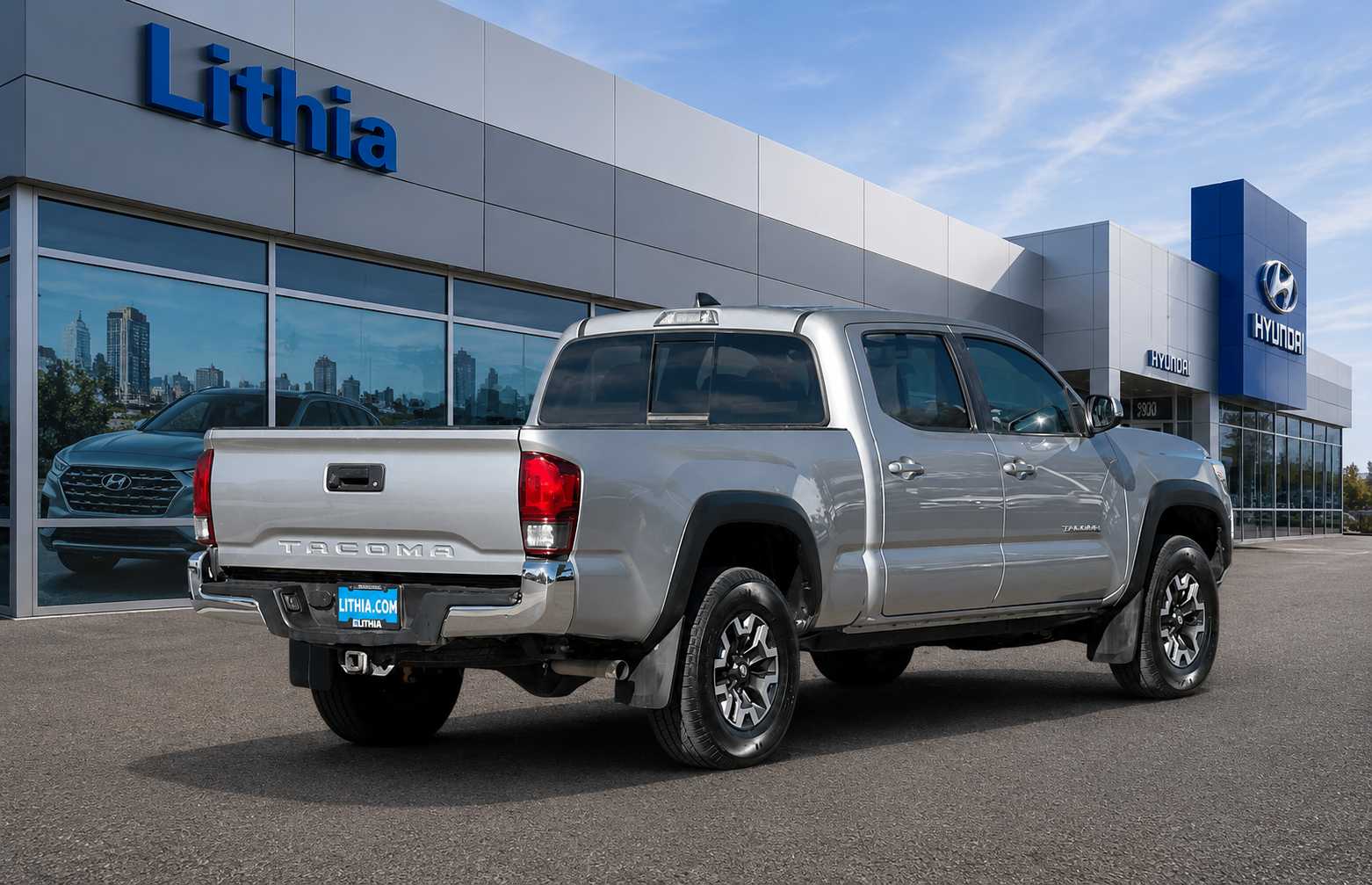 Thumbnail: 2020 Toyota Tacoma - 9