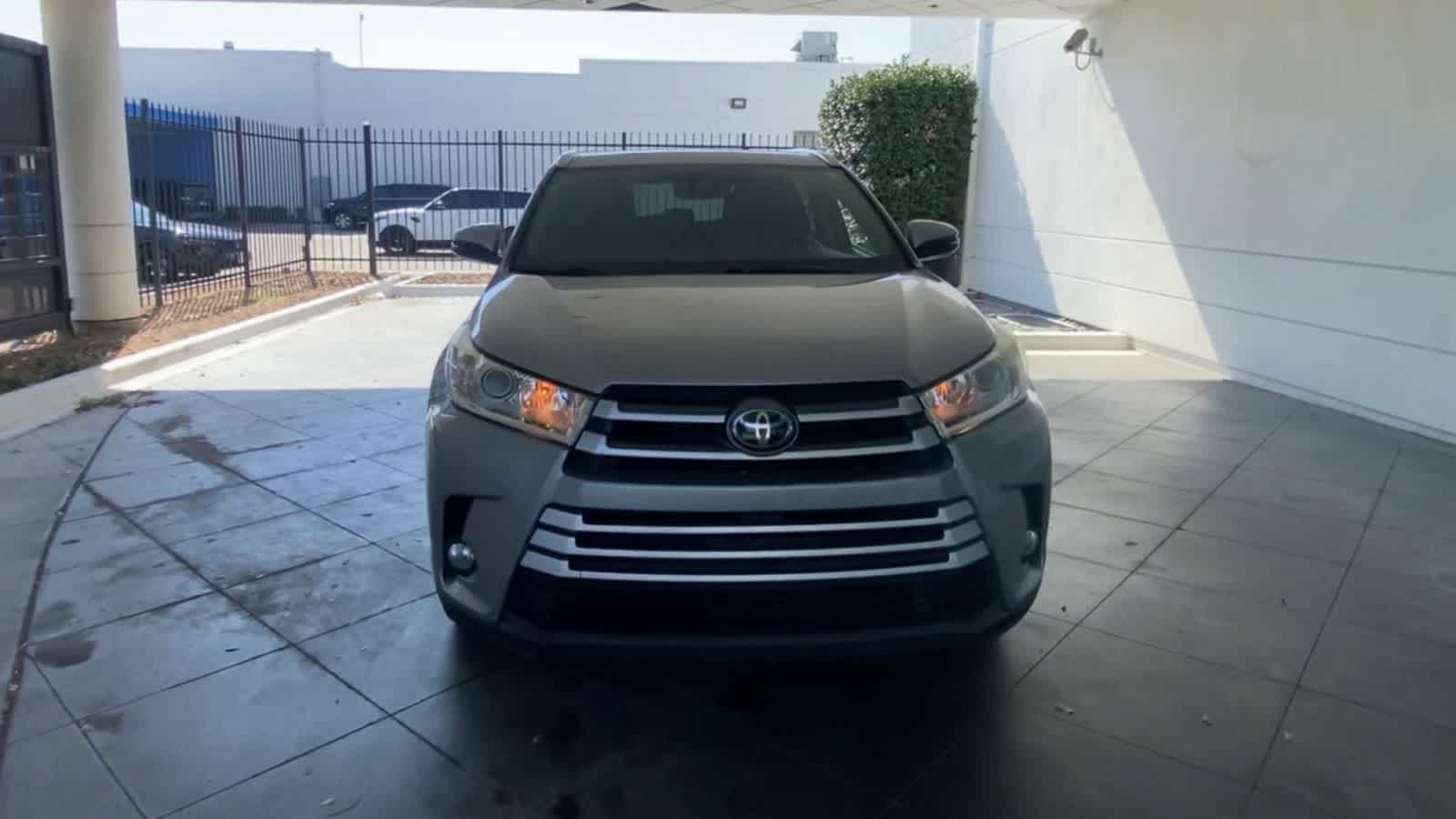 Thumbnail: 2017 Toyota Highlander - 3