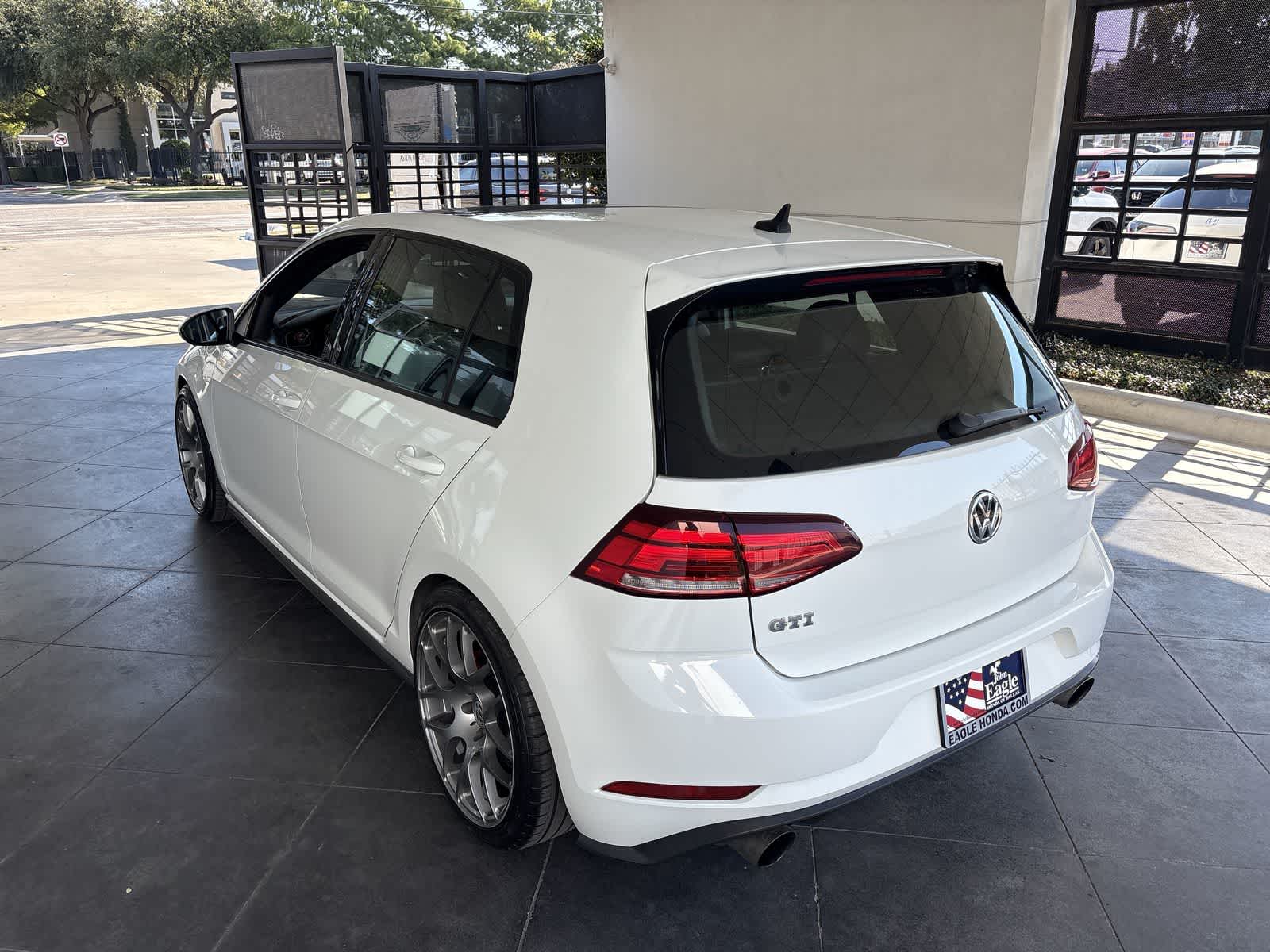 Thumbnail: 2018 Volkswagen Golf - 4