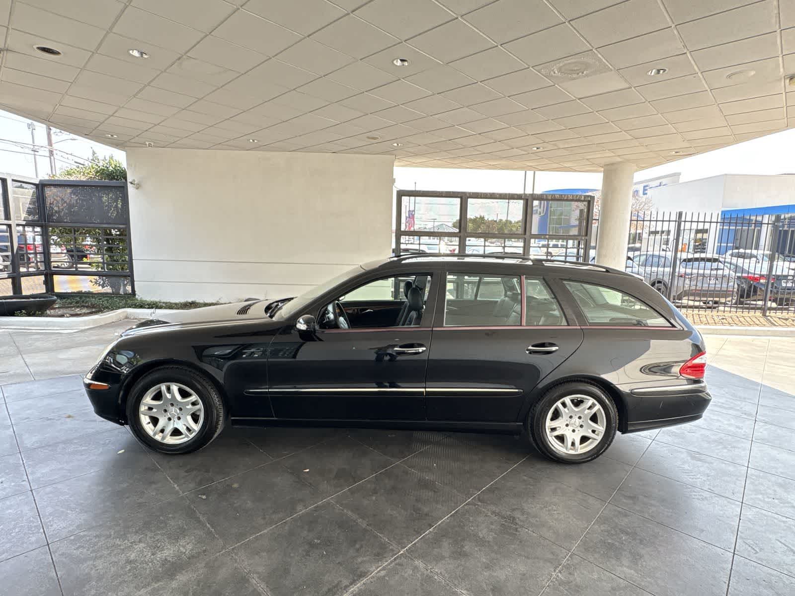 Thumbnail: 2004 Mercedes-Benz E-Class - 3