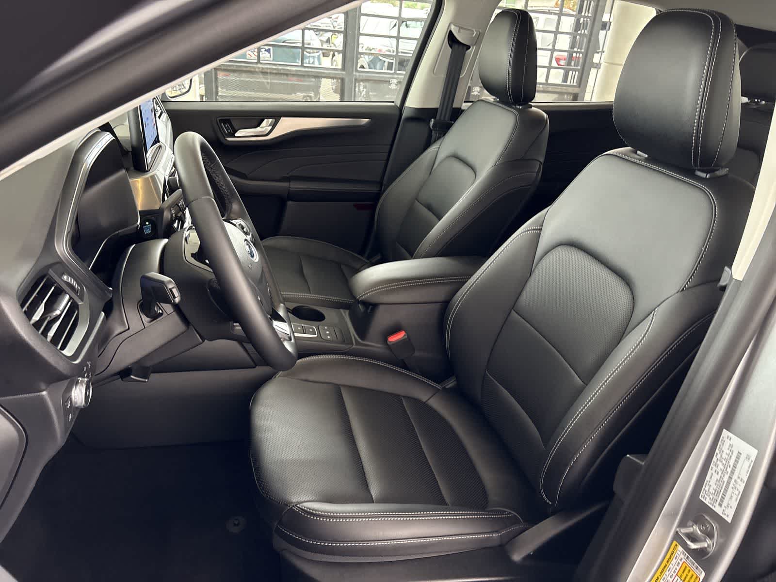 Thumbnail: 2021 Ford Escape - 10