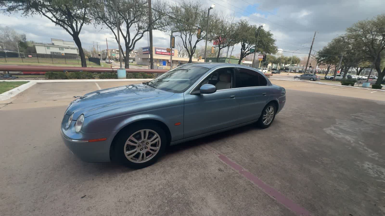 Thumbnail: 2005 Jaguar S-Type - 4