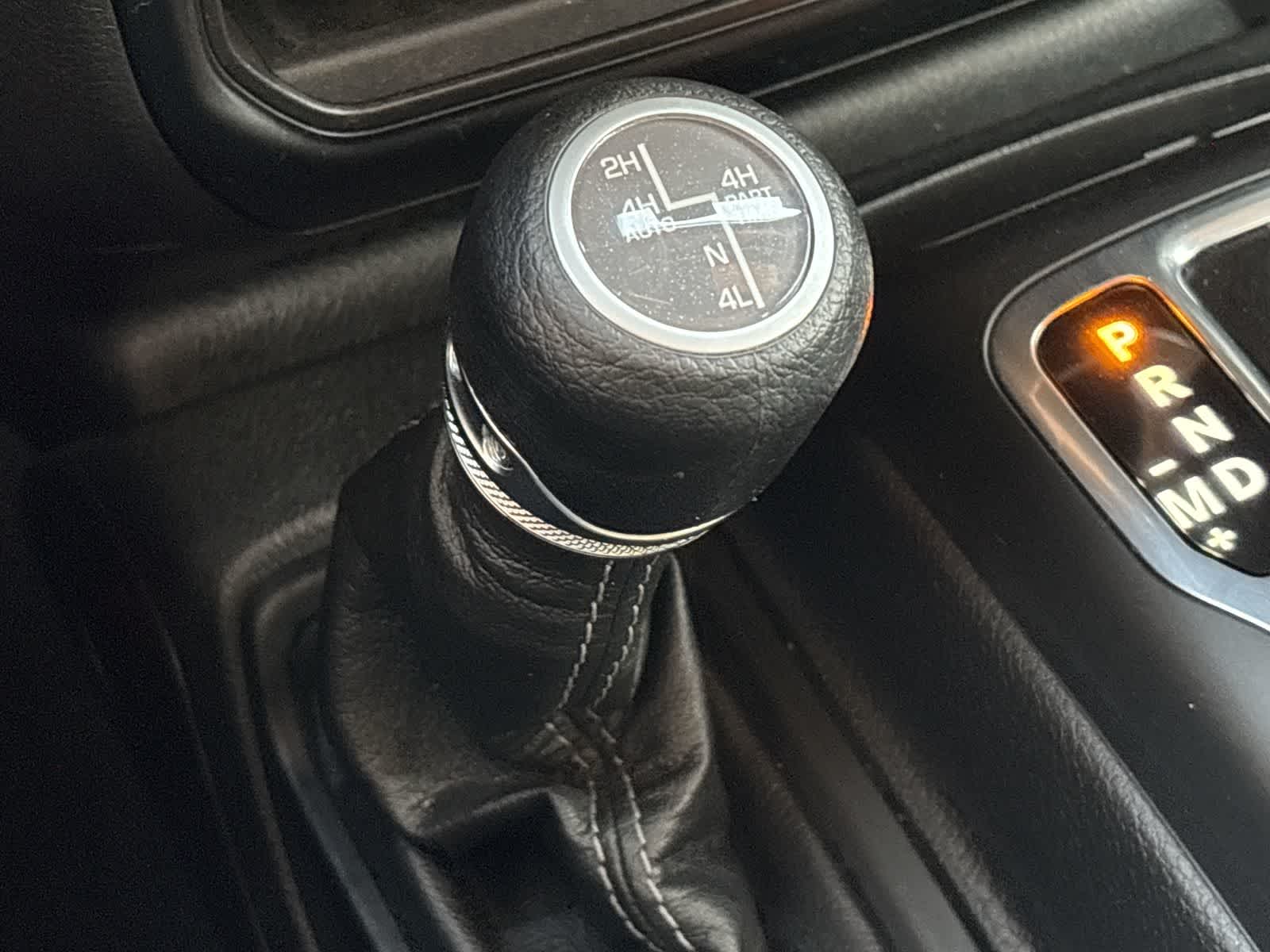 Thumbnail: 2024 Jeep Wrangler - 32