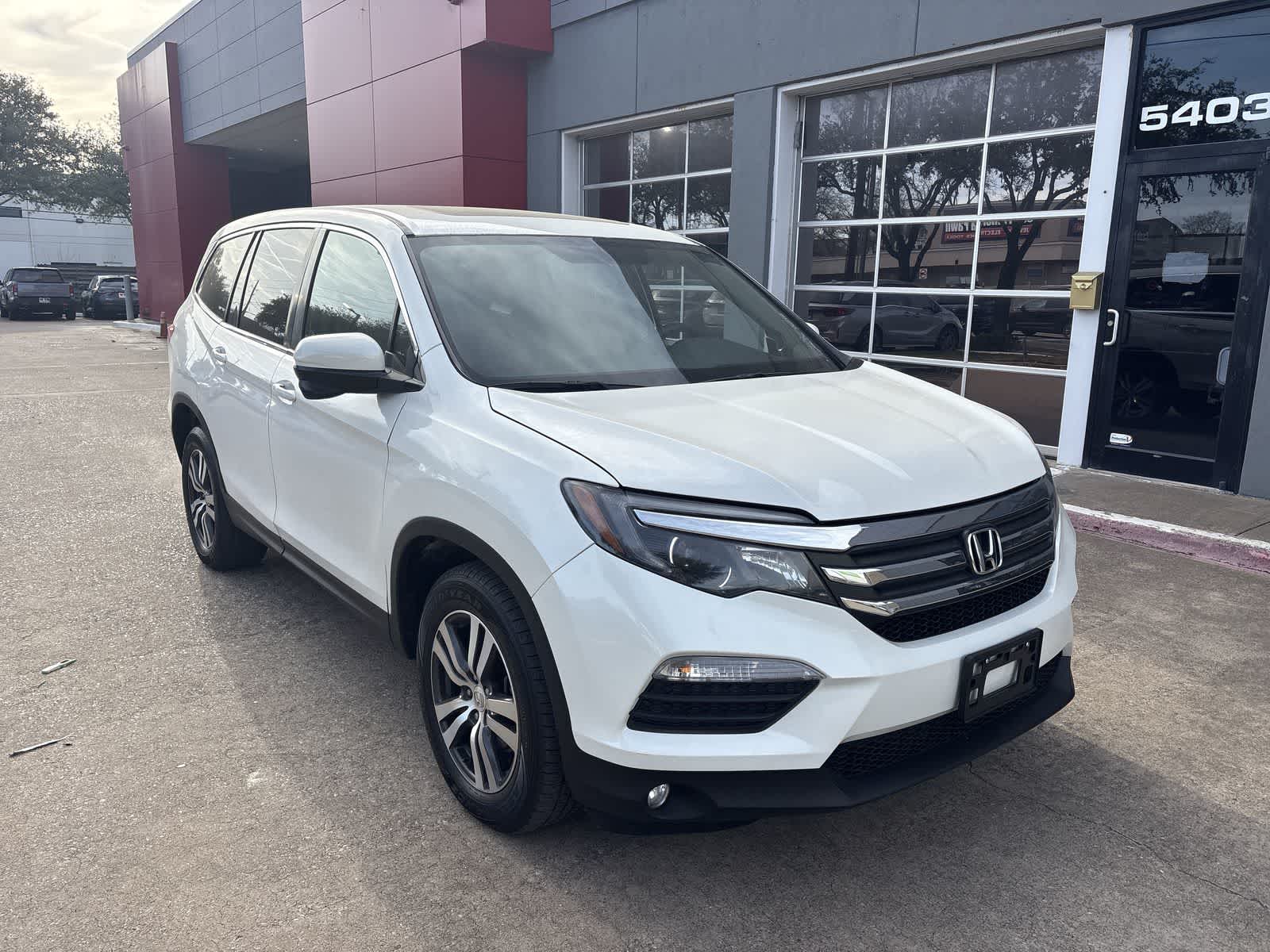 Thumbnail: 2018 Honda Pilot - 21