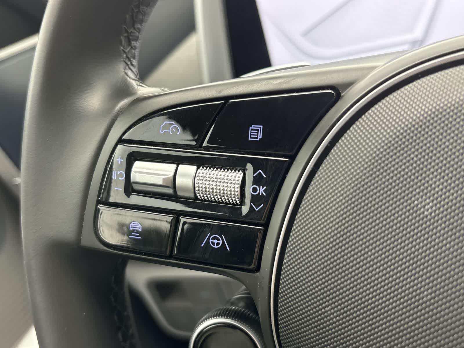 Thumbnail: 2024 Hyundai Ioniq 6 - 21