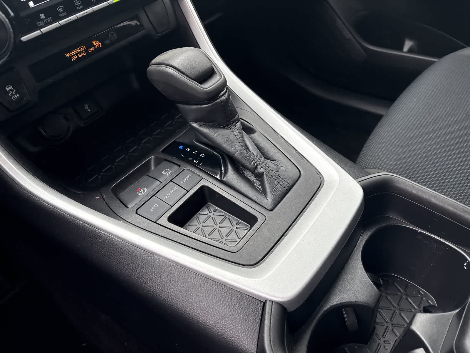 Thumbnail: 2021 Toyota RAV4 - 16