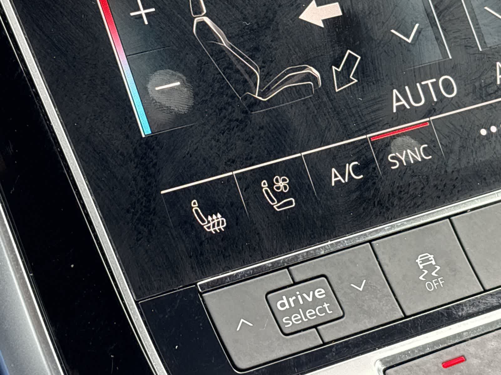 Thumbnail: 2020 Audi Q8 - 37