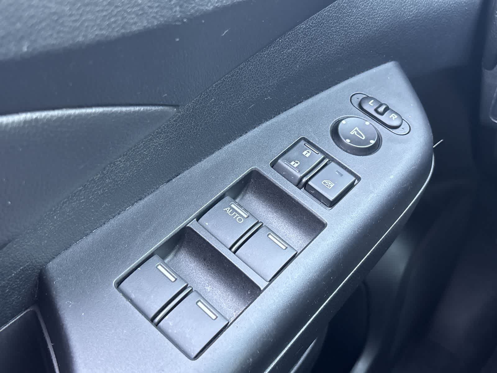 Thumbnail: 2013 Honda CR-V - 36