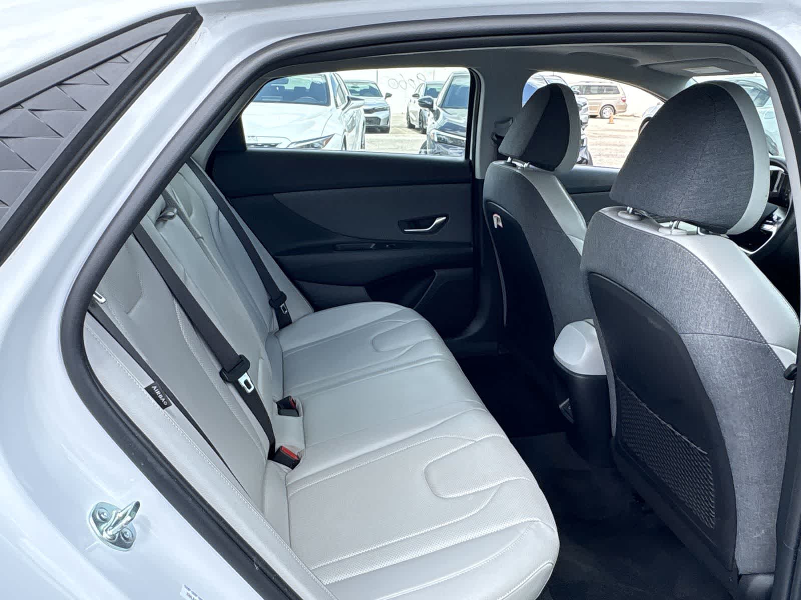 Thumbnail: 2025 Hyundai Elantra - 15