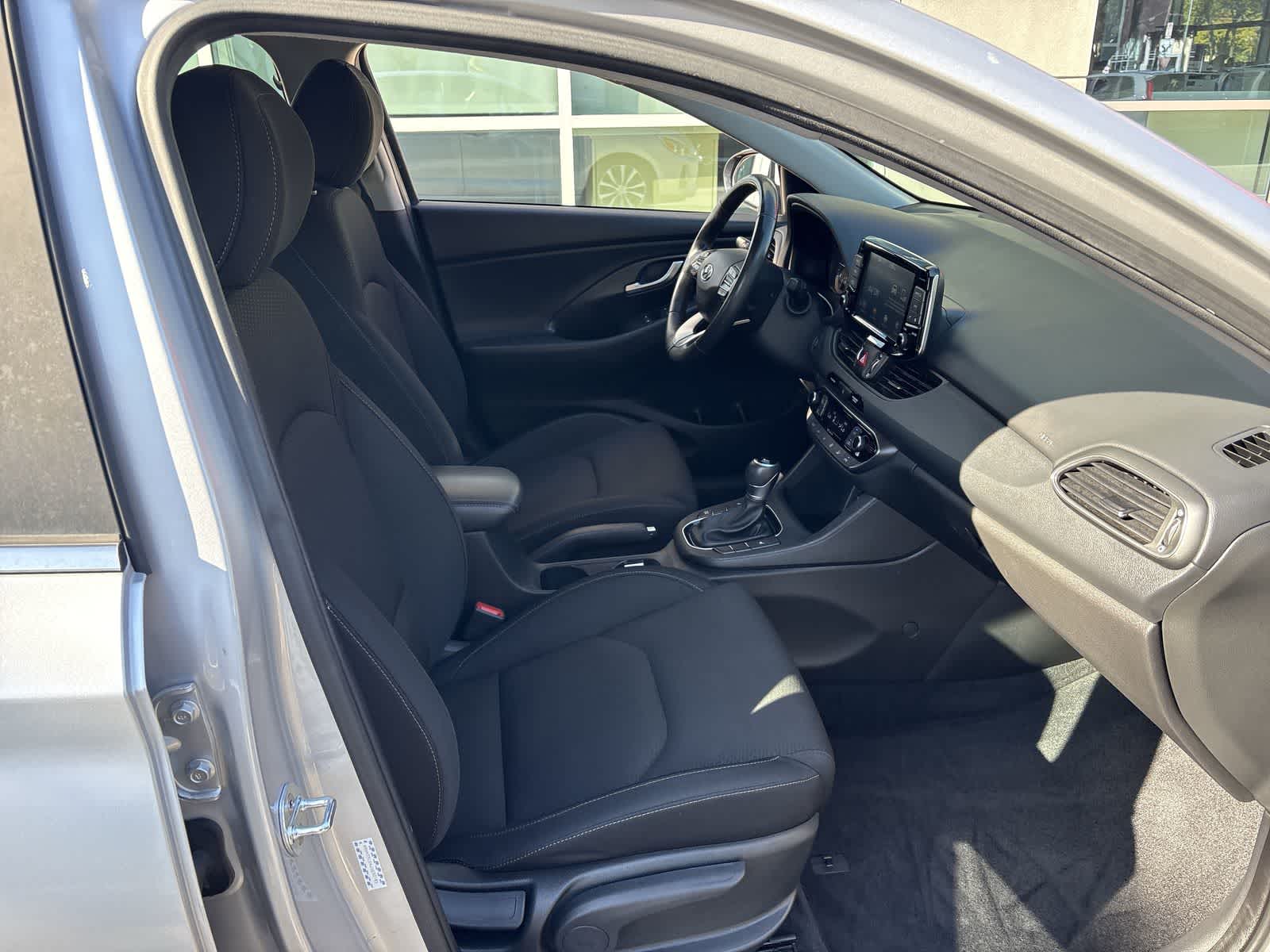 Thumbnail: 2018 Hyundai Elantra - 13