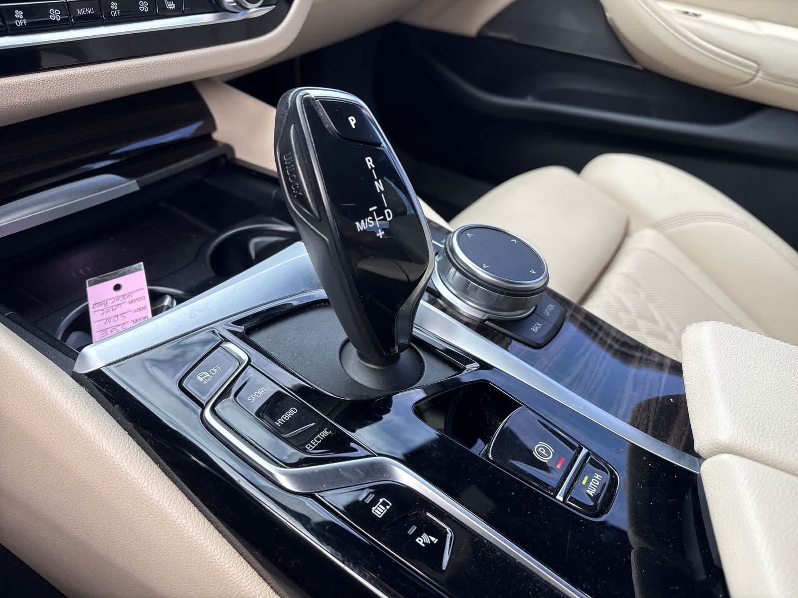 Thumbnail: 2023 BMW 5 Series - 20