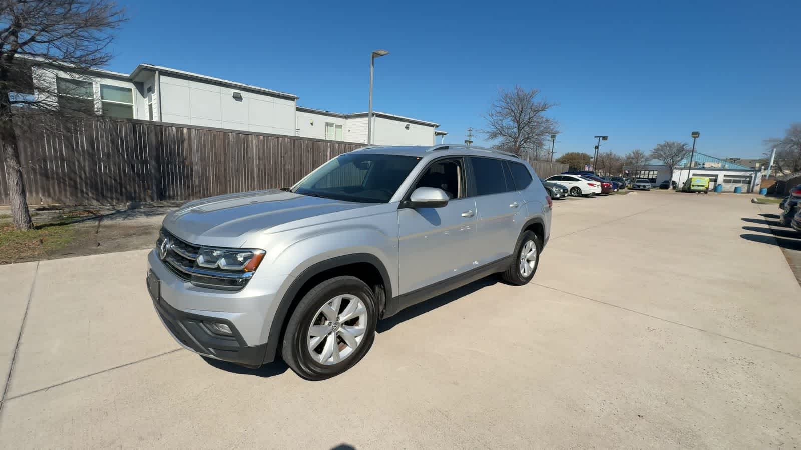 Thumbnail: 2018 Volkswagen Atlas - 4