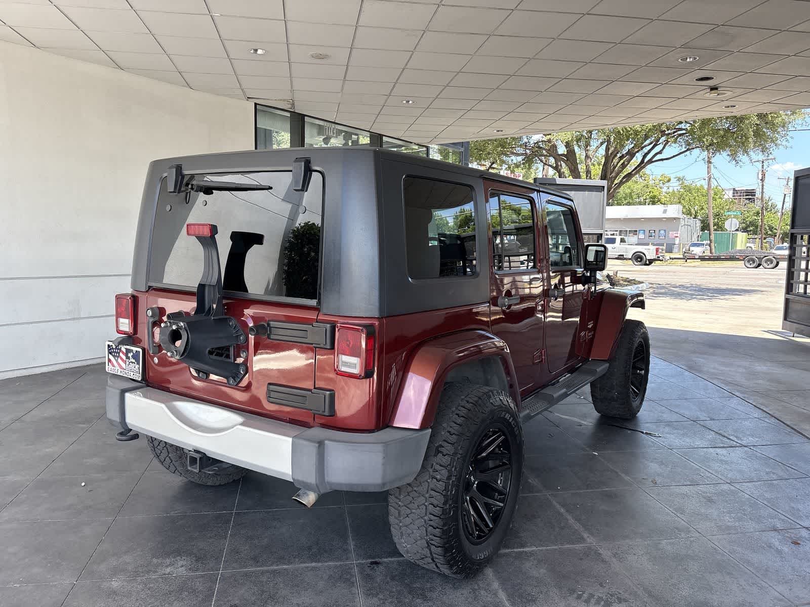 Thumbnail: 2010 Jeep Wrangler - 25