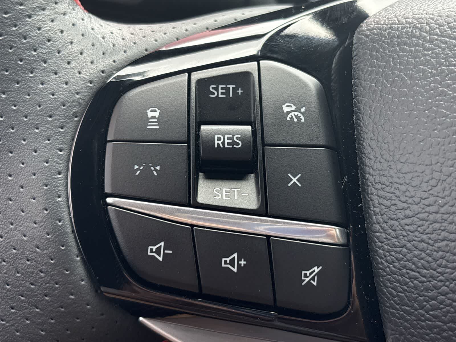 Thumbnail: 2025 Ford Explorer - 23