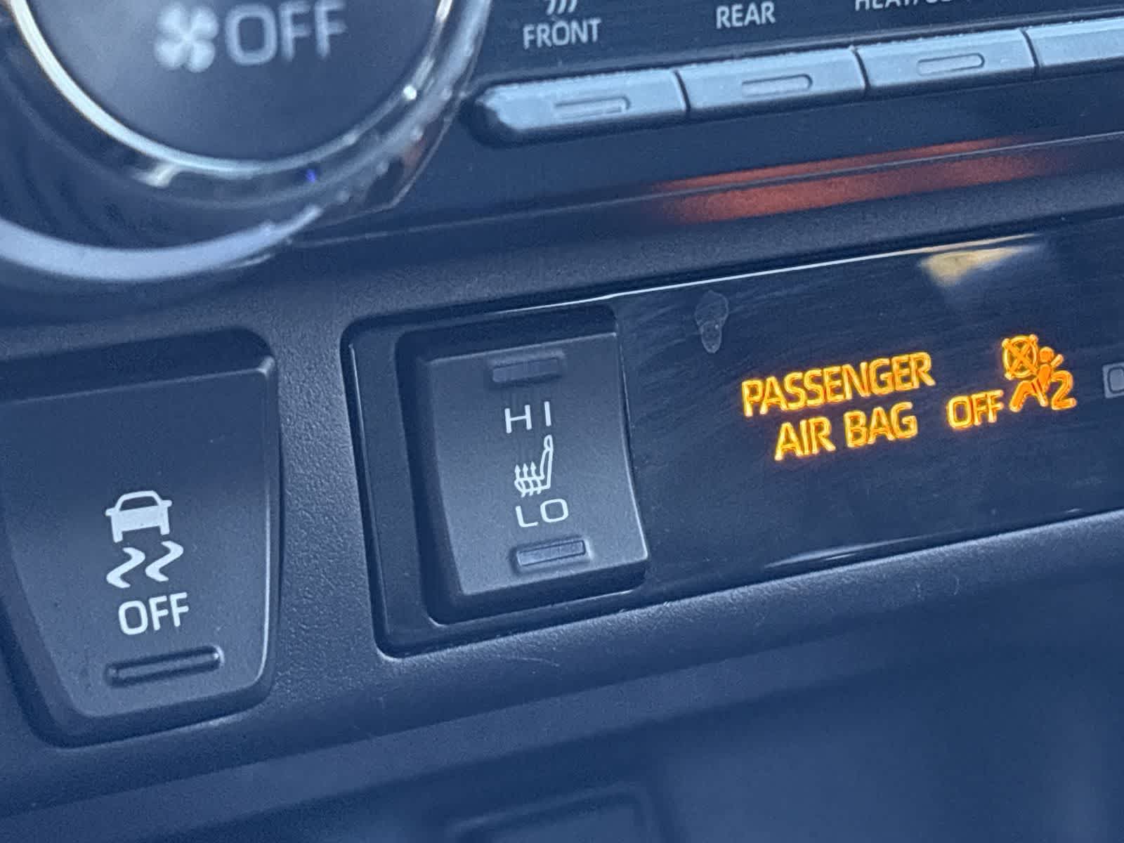 Thumbnail: 2020 Toyota RAV4 - 37