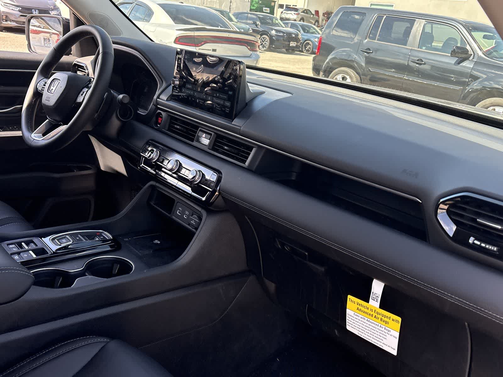 Thumbnail: 2025 Honda Pilot - 18