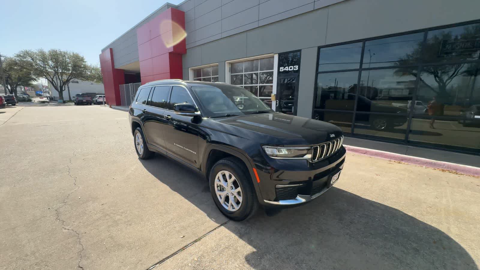 Thumbnail: 2022 Jeep Grand Cherokee - 2