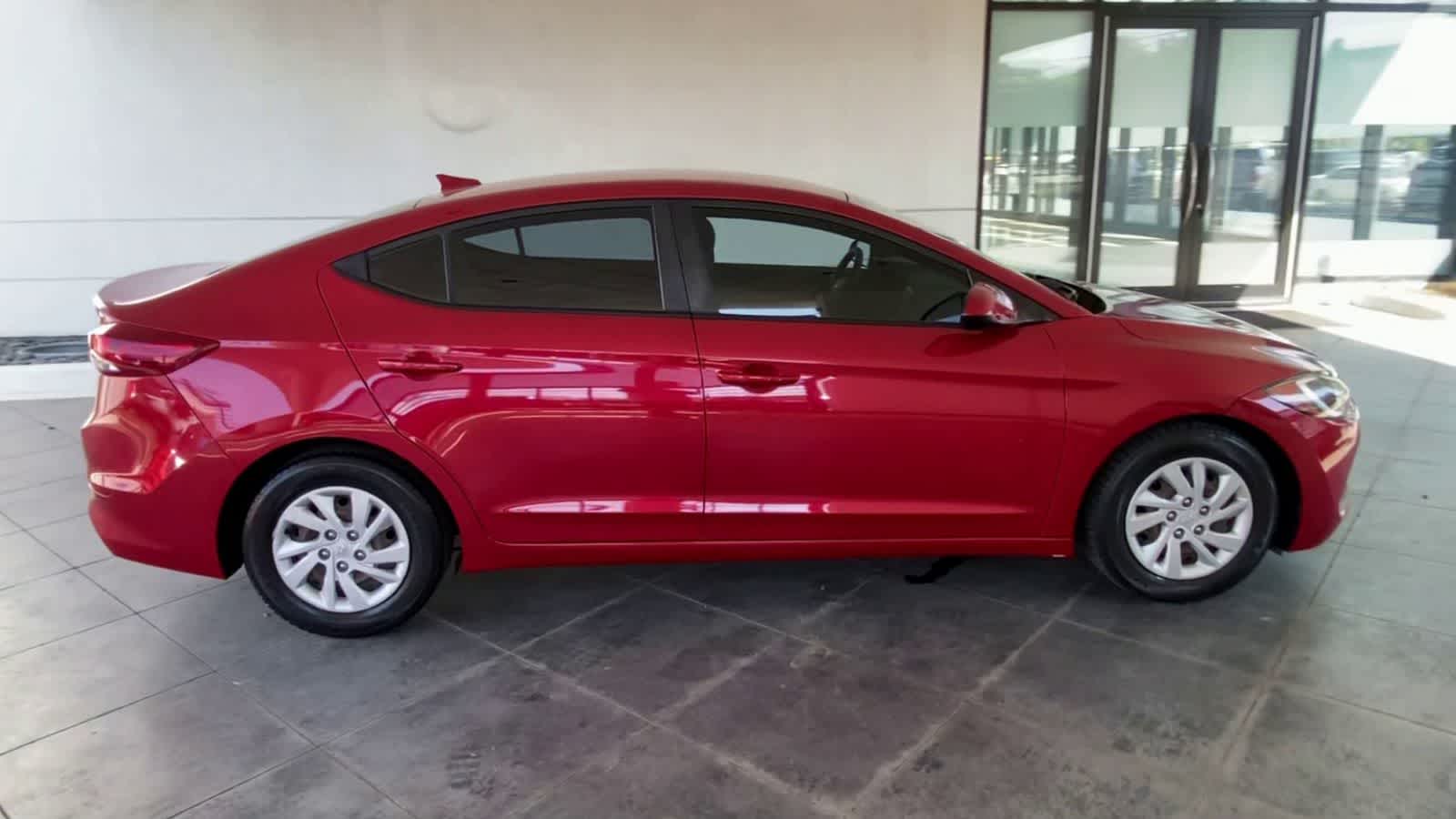 Thumbnail: 2017 Hyundai Elantra - 9