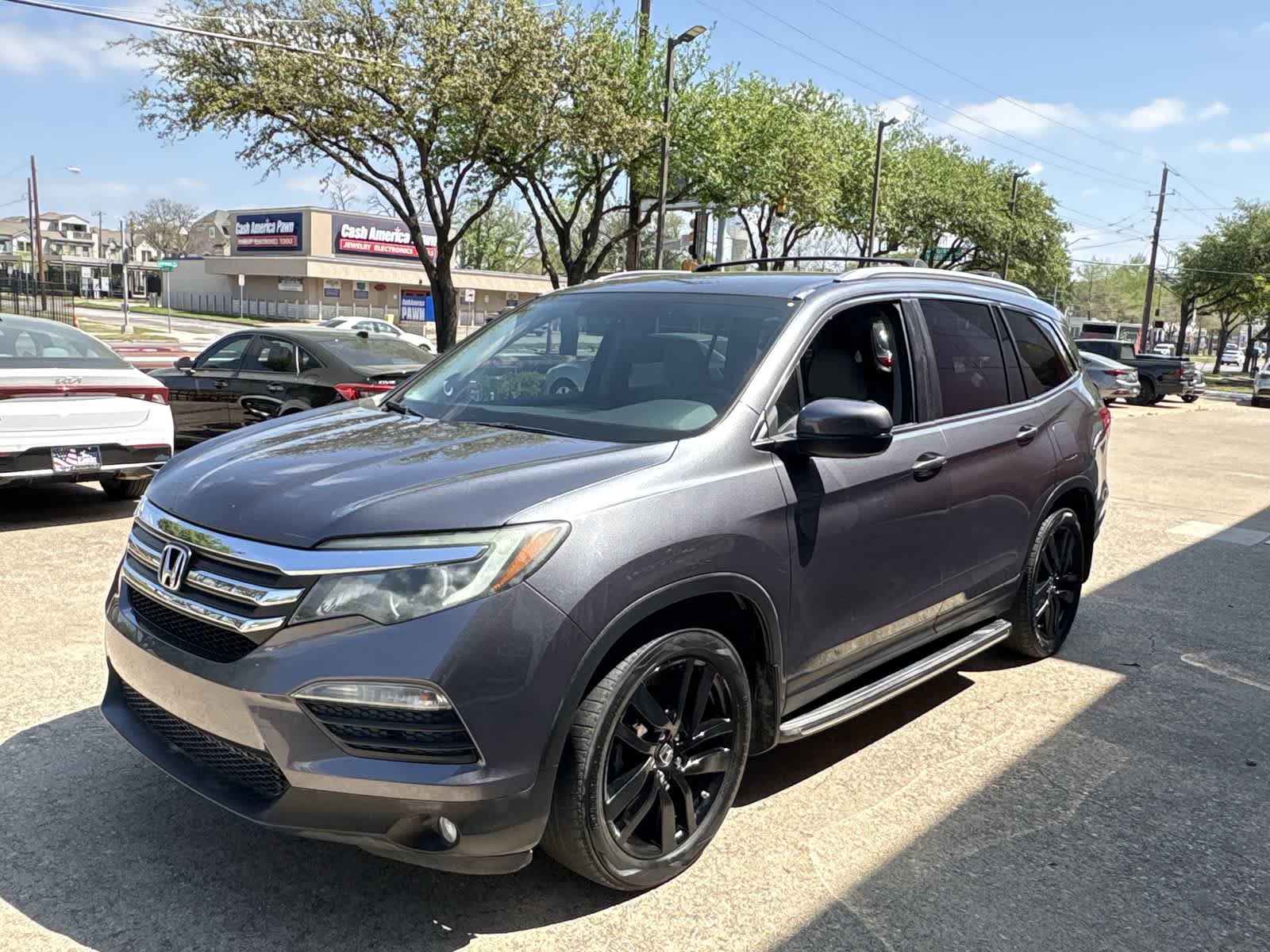 Thumbnail: 2016 Honda Pilot - 17