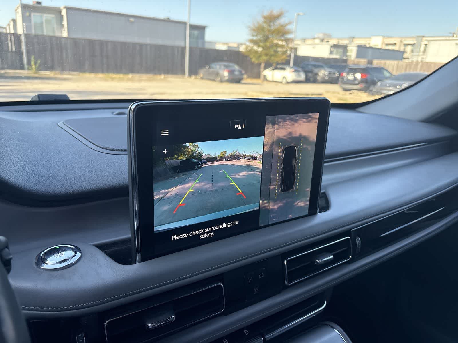 Thumbnail: 2020 Lincoln Aviator - 29