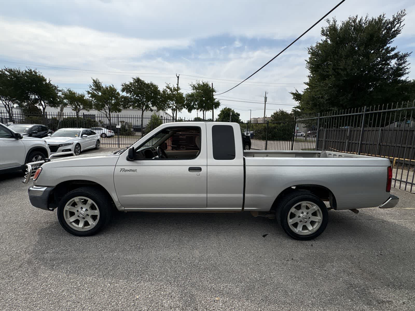 Thumbnail: 1998 Nissan Frontier - 3