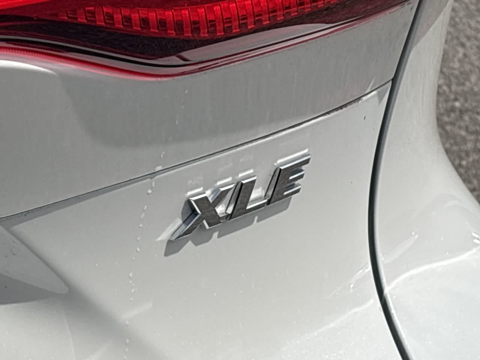 Thumbnail: 2024 Toyota Venza - 11