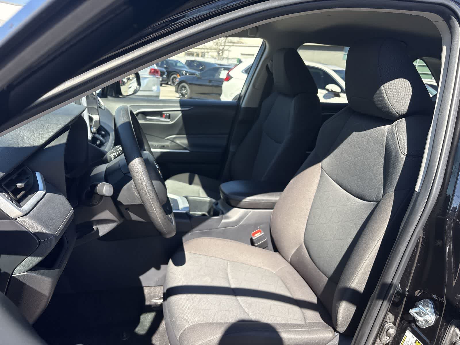 Thumbnail: 2025 Toyota RAV4 - 22