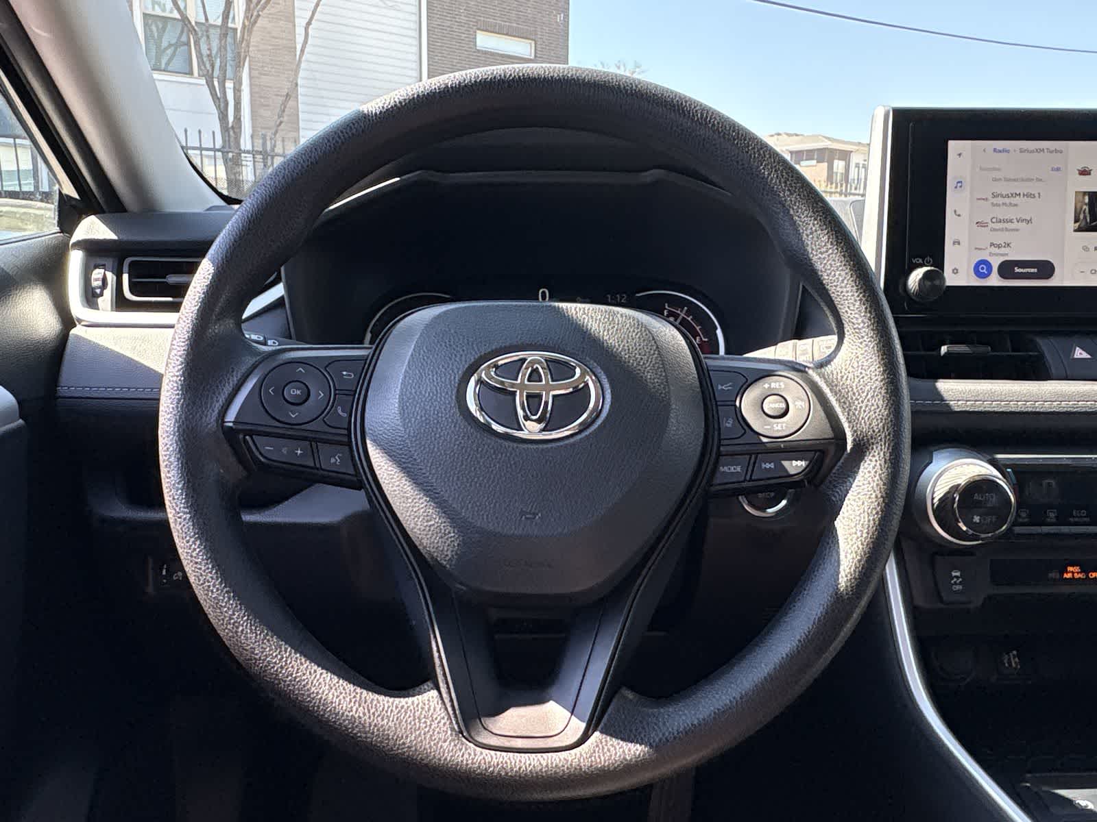 Thumbnail: 2025 Toyota RAV4 - 27