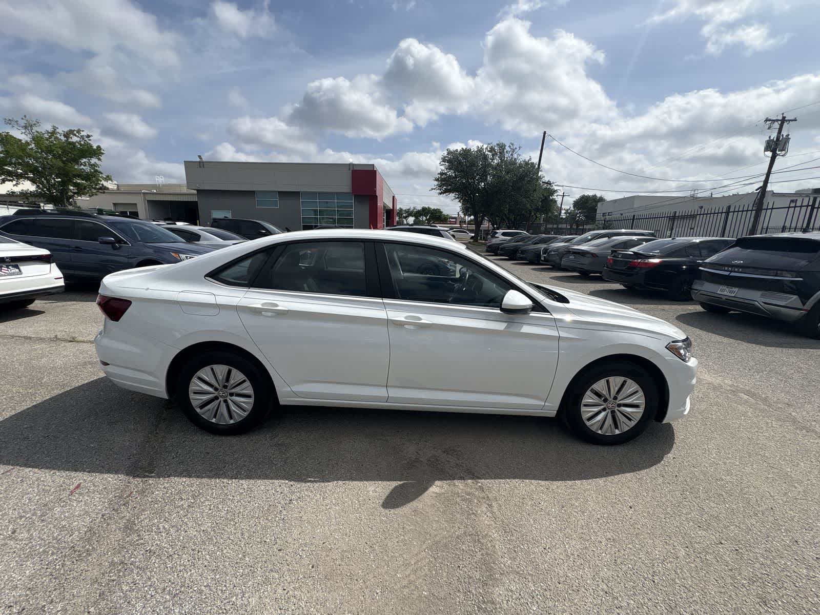 Thumbnail: 2019 Volkswagen Jetta - 7