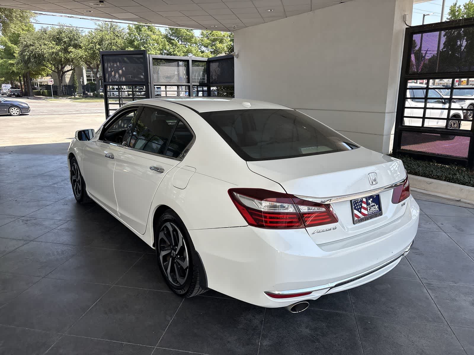 Thumbnail: 2017 Honda Accord - 4