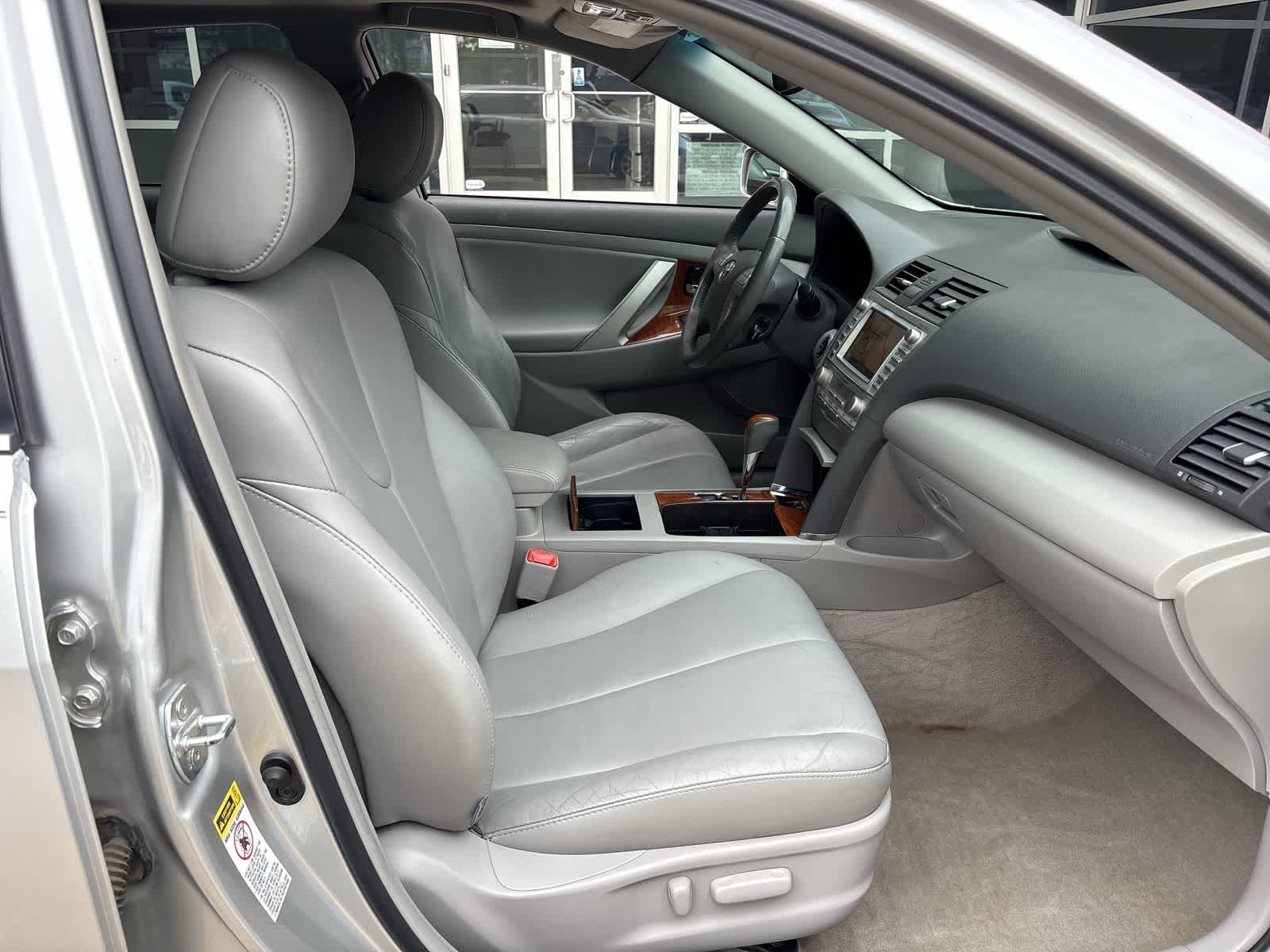 2011 Toyota Camry XLE 13