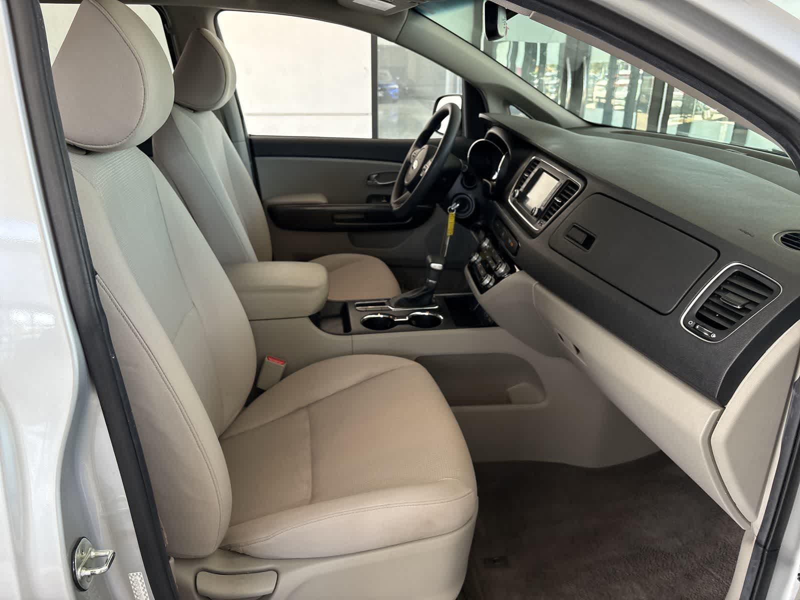 Thumbnail: 2019 Kia Sedona - 13