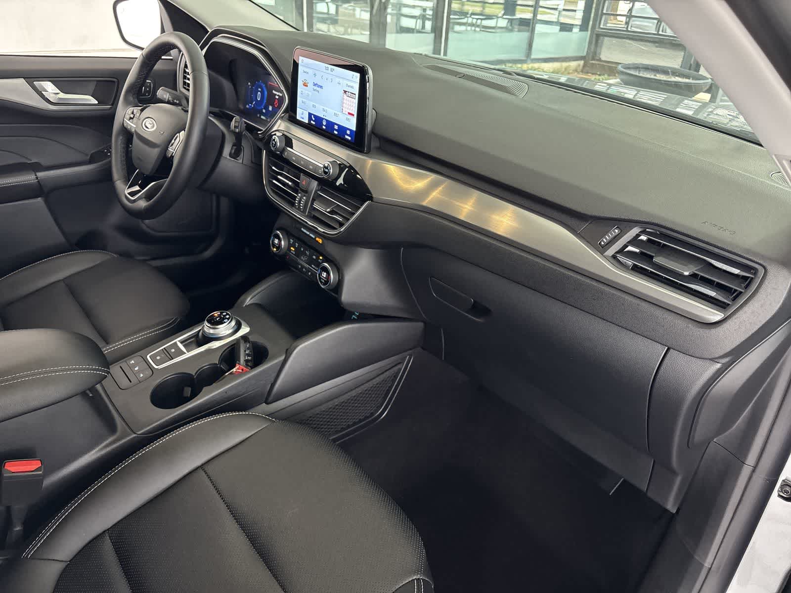 Thumbnail: 2021 Ford Escape - 22