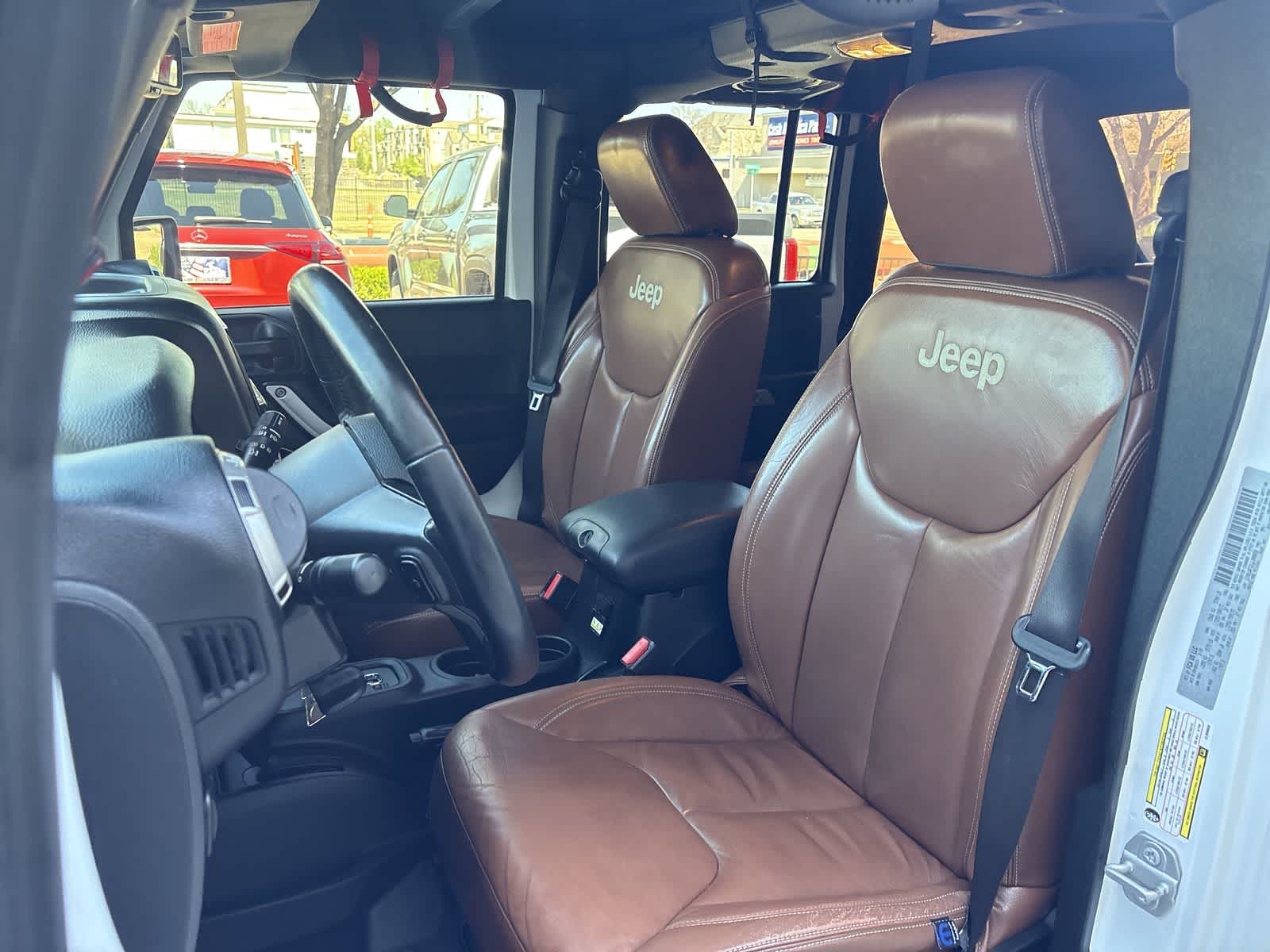 Thumbnail: 2018 Jeep Wrangler - 22