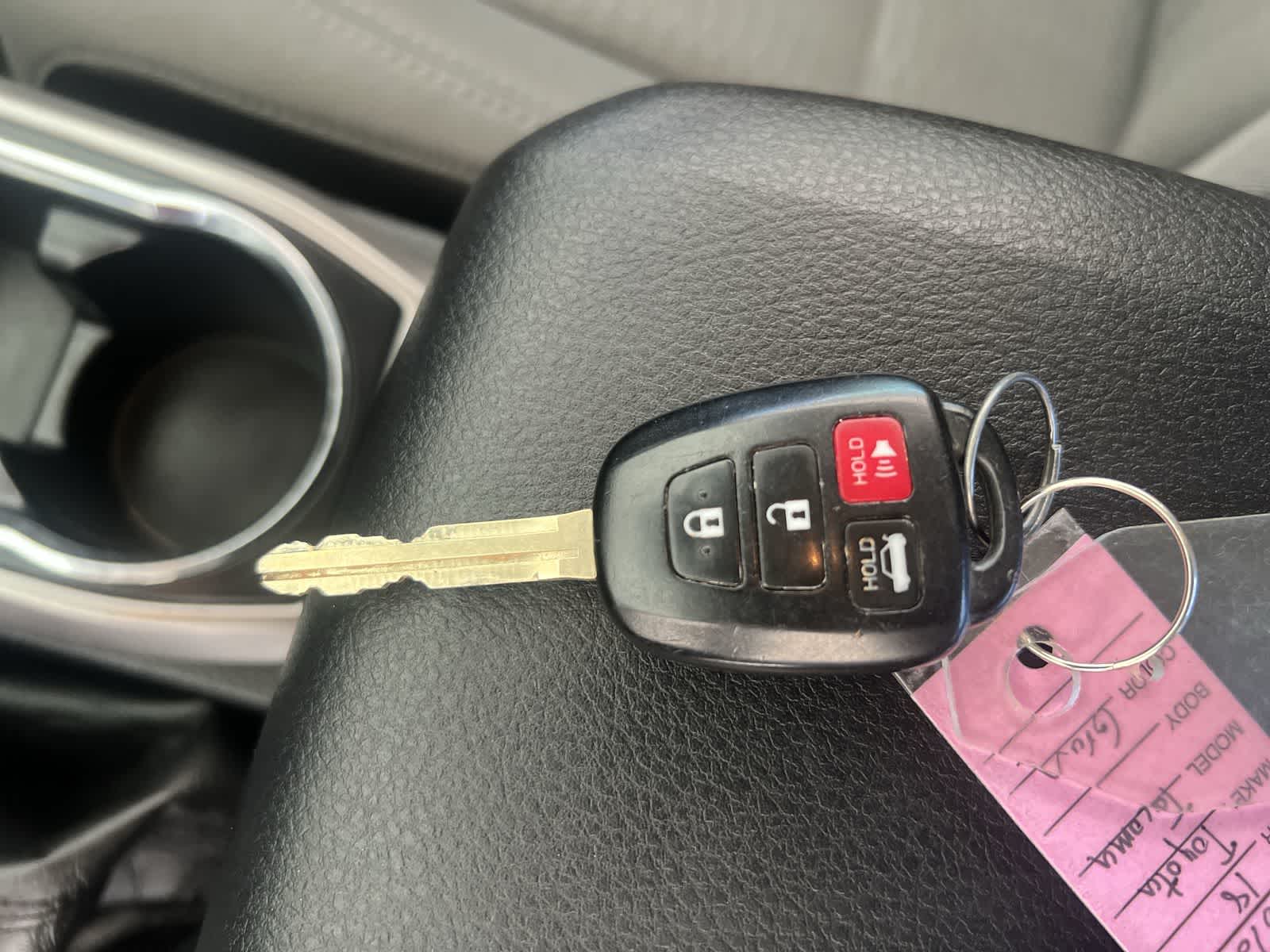 Thumbnail: 2018 Toyota Tacoma - 17