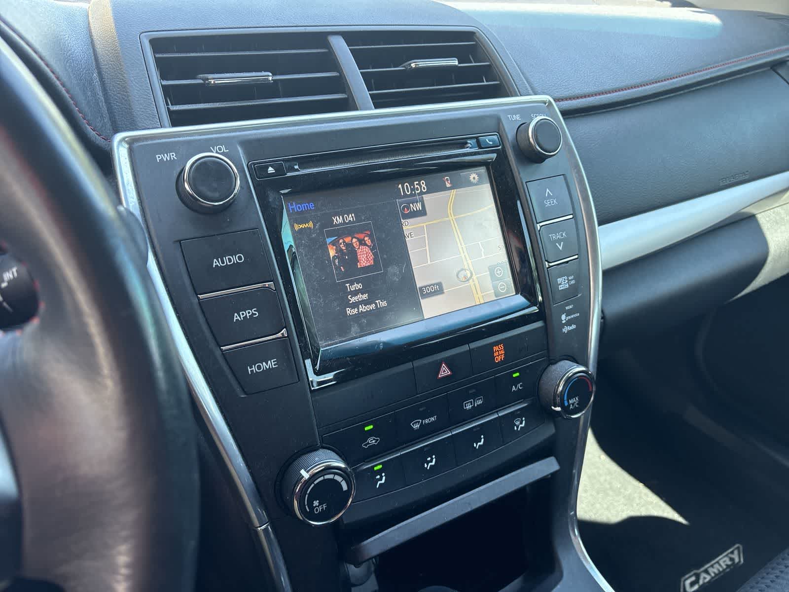 Thumbnail: 2015 Toyota Camry - 40