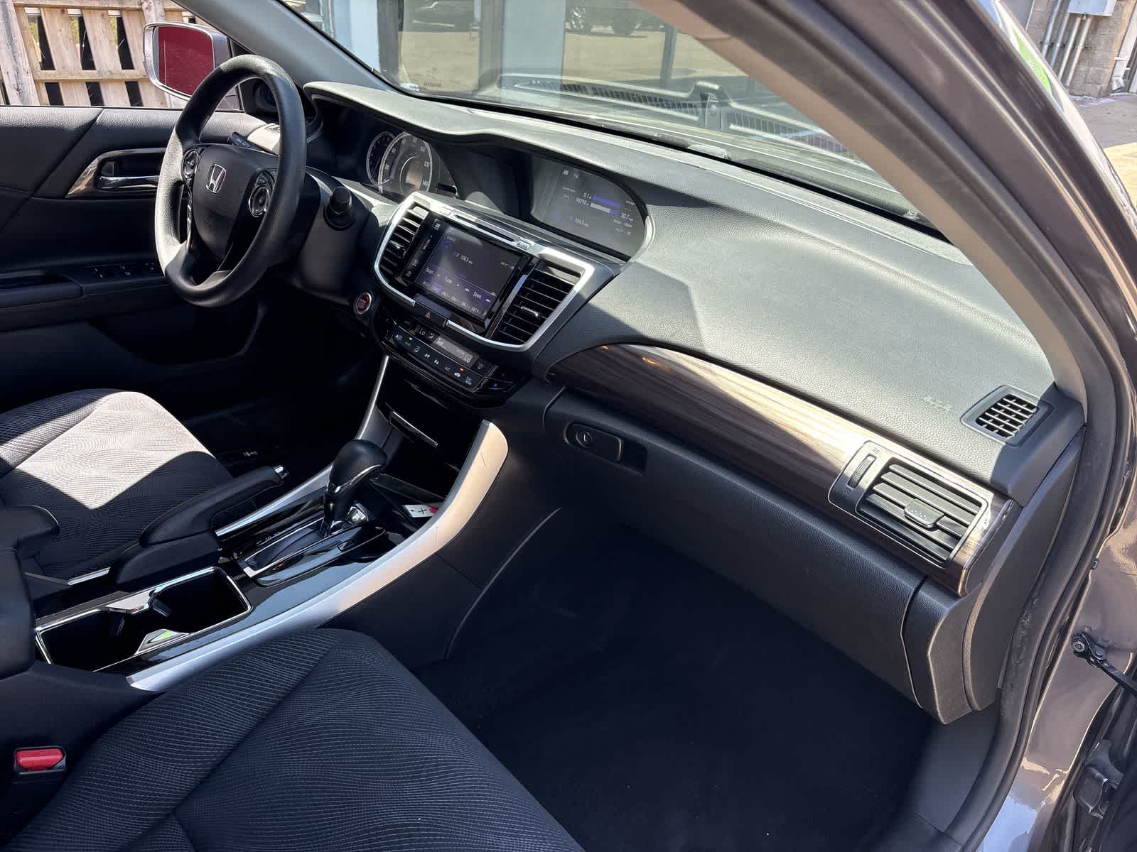 Thumbnail: 2016 Honda Accord - 27