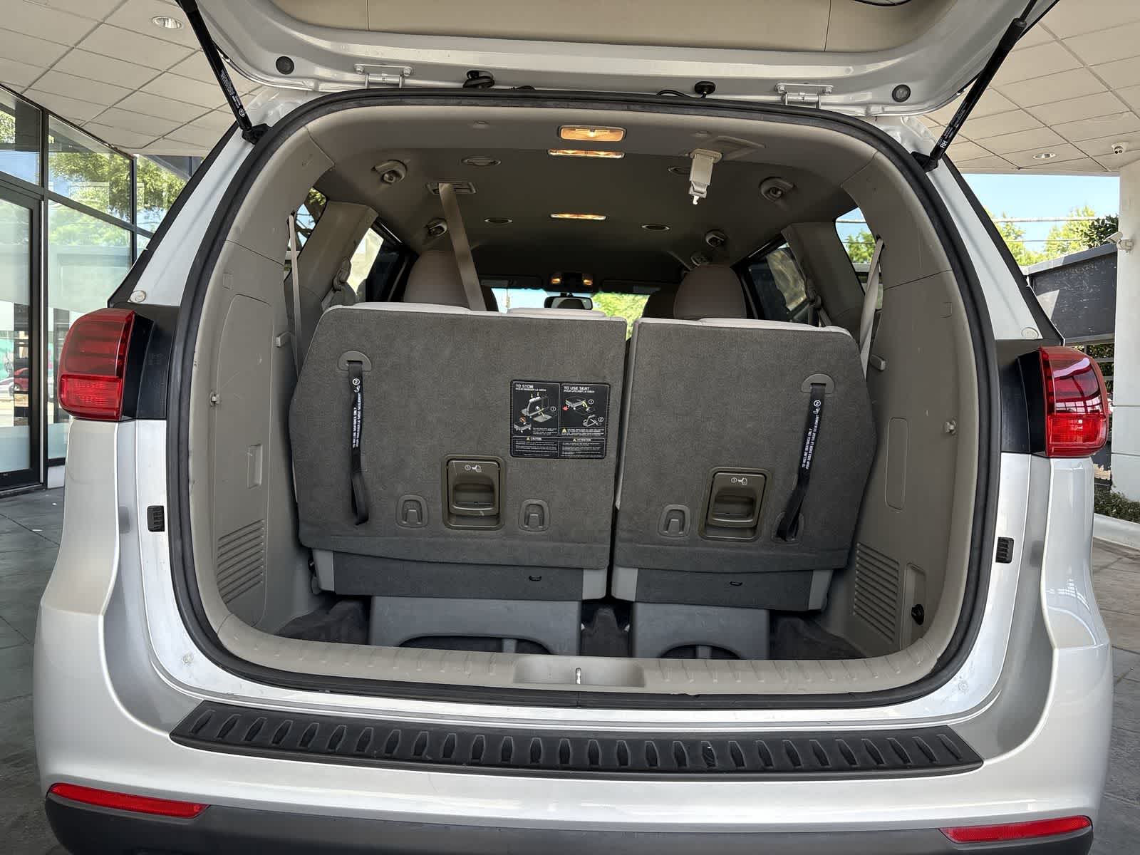 Thumbnail: 2019 Kia Sedona - 18