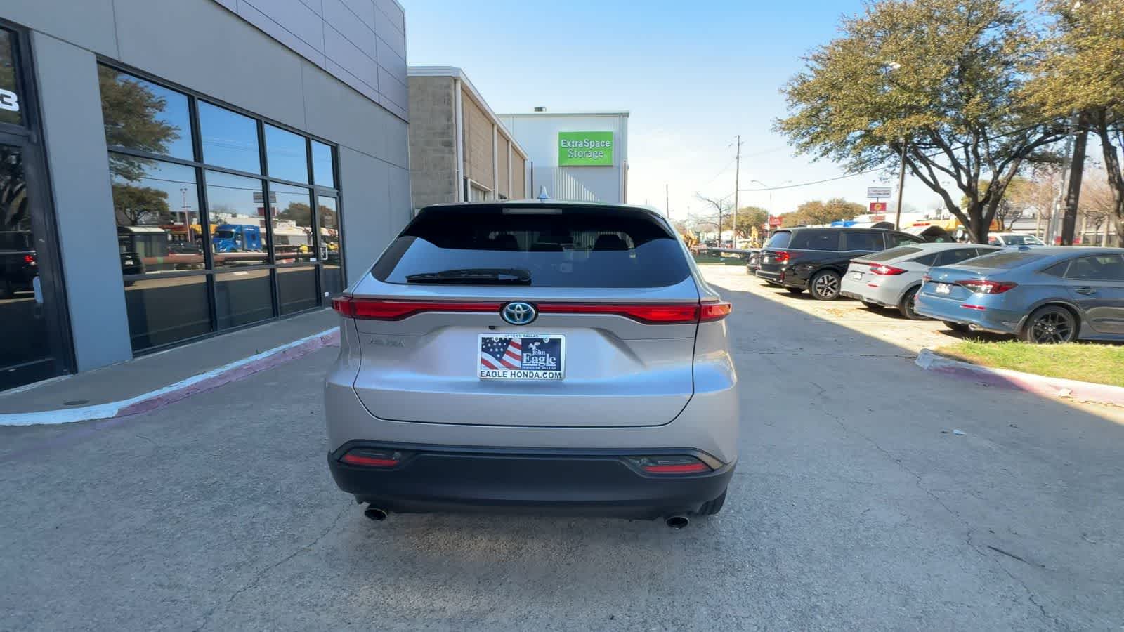 Thumbnail: 2023 Toyota Venza - 7