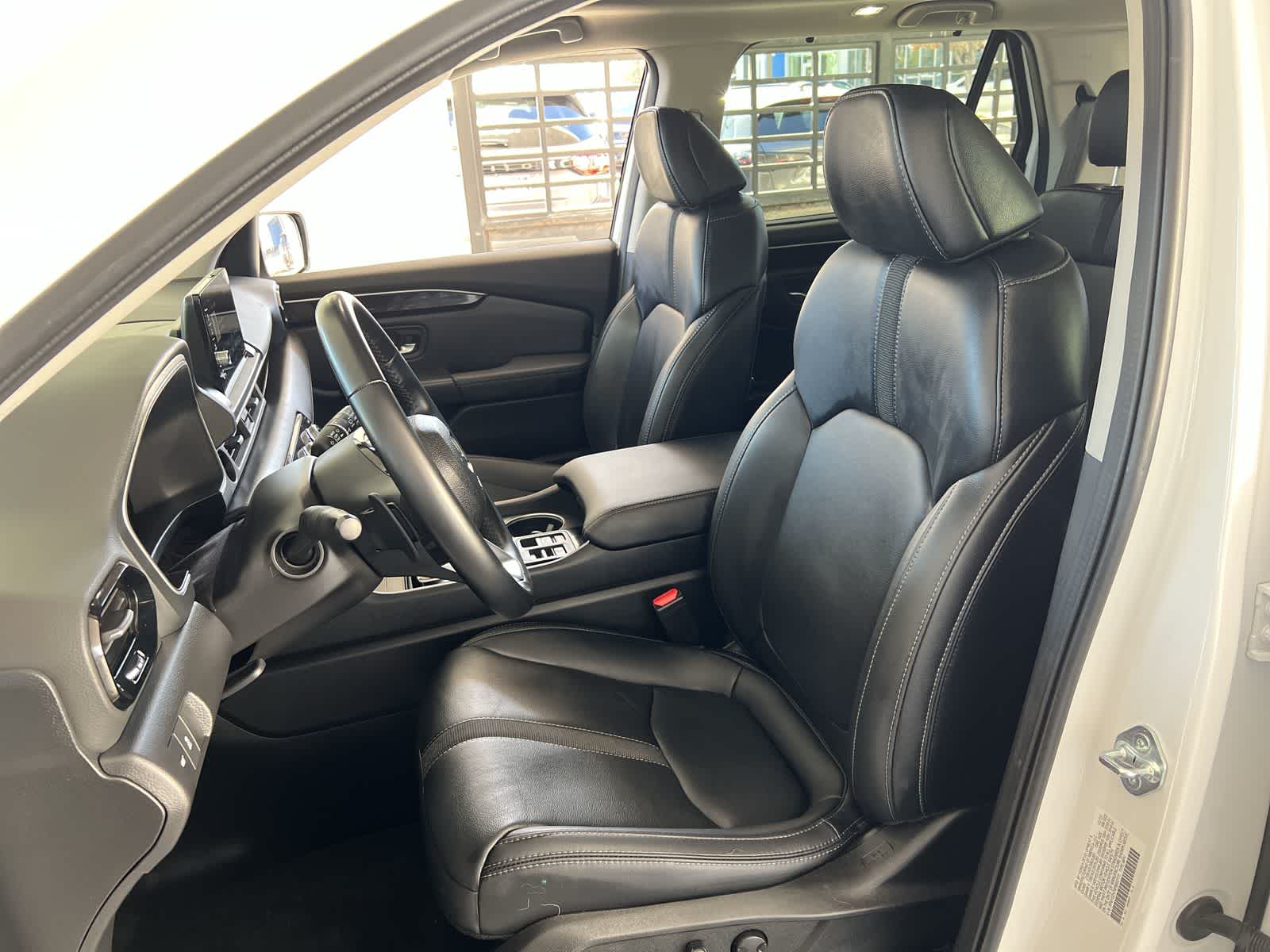 Thumbnail: 2023 Honda Pilot - 10